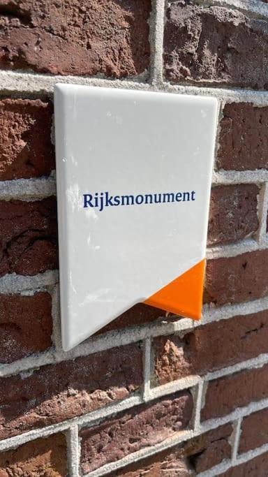 Puur Eastermar - Monumentaal, Authentiek En Luxe Koetshuis Aan Open Vaarwater Met Jacuzzi En Sauna Oostermeer Esterno foto
