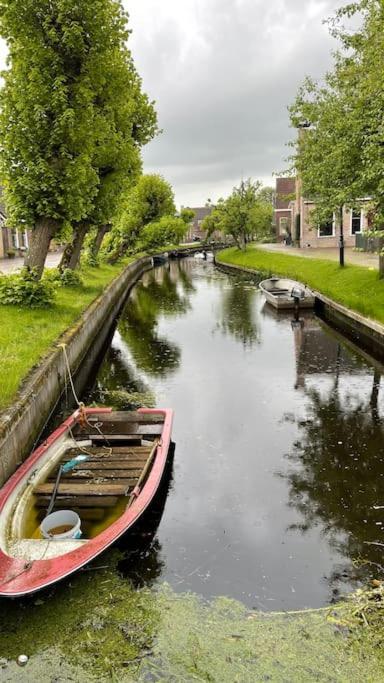 Puur Eastermar - Monumentaal, Authentiek En Luxe Koetshuis Aan Open Vaarwater Met Jacuzzi En Sauna Oostermeer Esterno foto